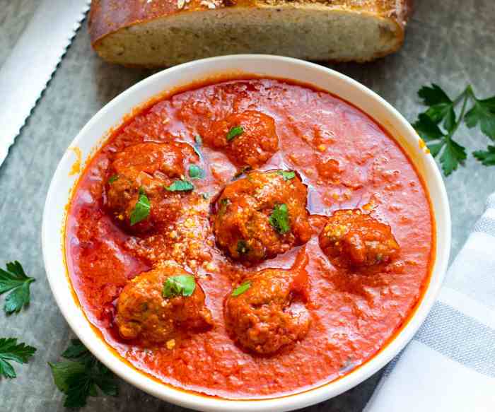 Meatballs italian meatball meat authentic familystylefood braising gravy rich marinara