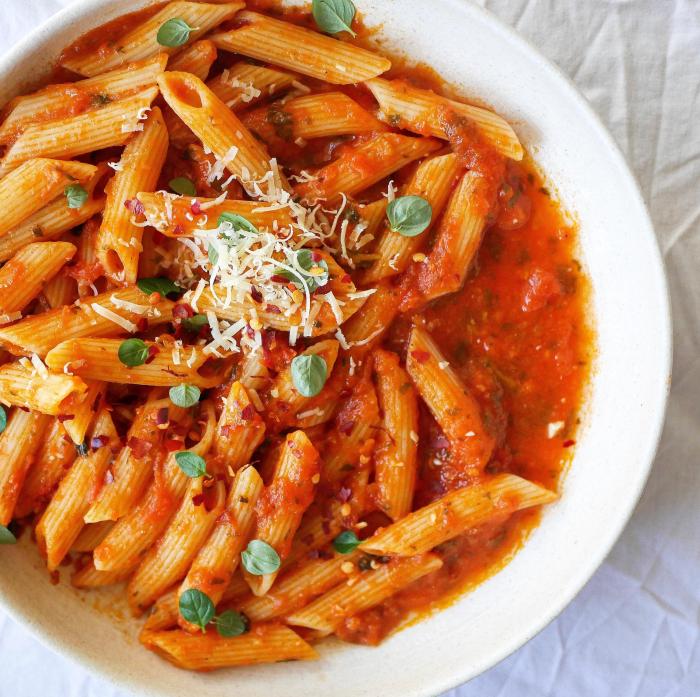 Easy pasta and tomato sauce recipe